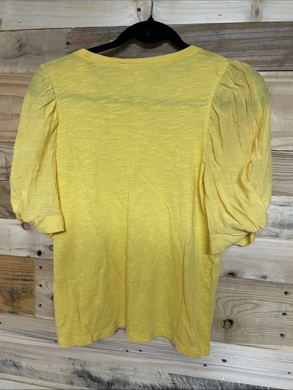 Banana Republic size XS yellow Malibu tee puff sleeves